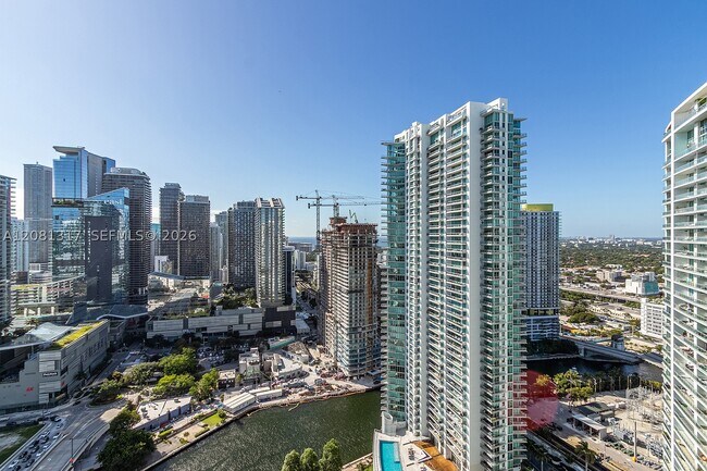 Building Photo - 350 S Miami Ave