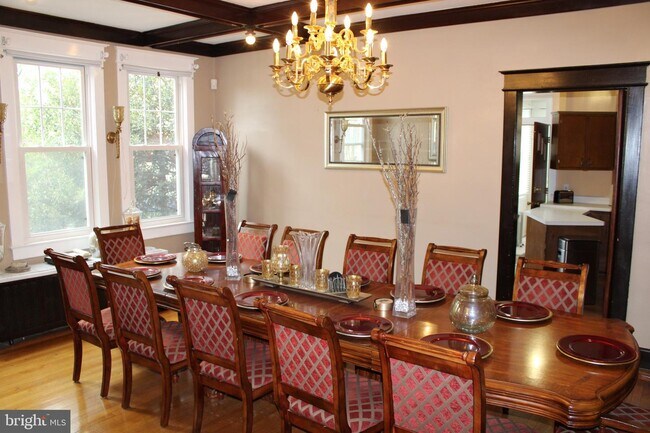 Building Photo - 1501 Crittenden St NW