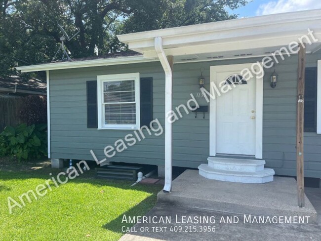 Building Photo - Cozy 2-Bedroom 1-Bath Duplex Unit Availabl...