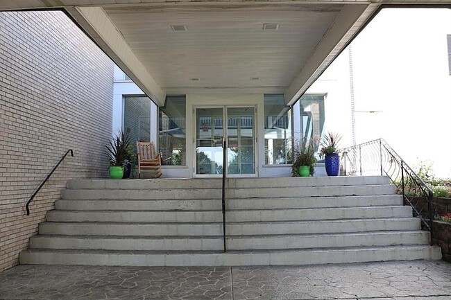 Building Photo - 8750 Harrison Ave
