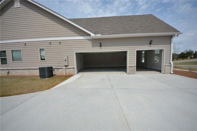 Building Photo - 4110 Golden Knoll Rd