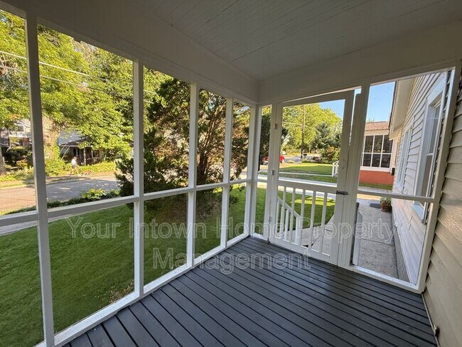 Foto del edificio - 225 Lowry St NE