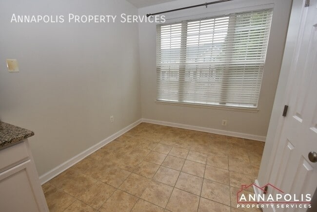 Building Photo - 8647 Willow Leaf Ln