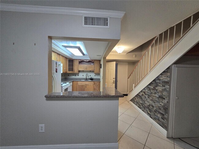 Foto del edificio - 9371 Fontainebleau Blvd