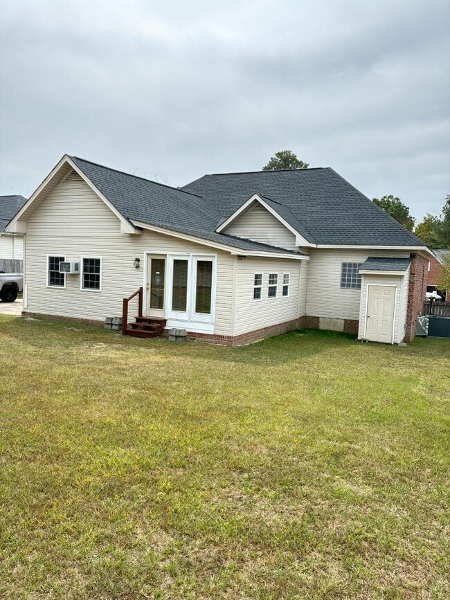 Foto del edificio - 3704 Shadow Ridge Rd N