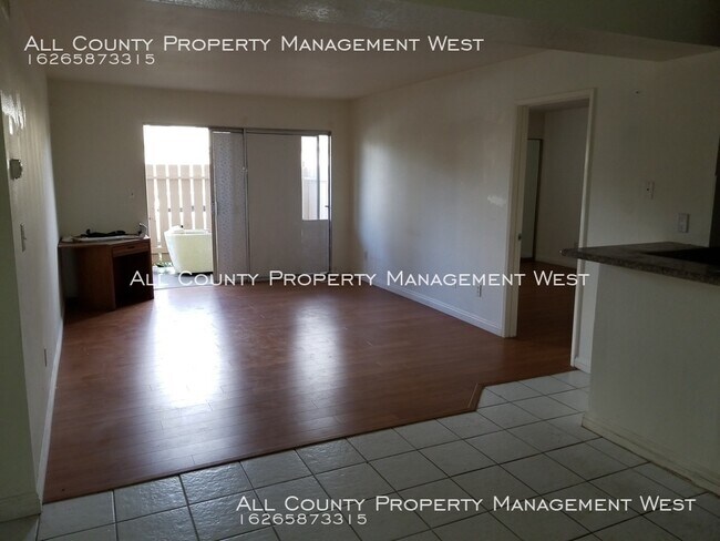 Foto del edificio - 2 Bed 2 Bath Condo in Hacienda Heights