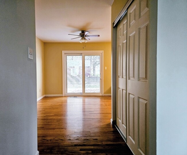 Building Photo - 16 Brookview Dr