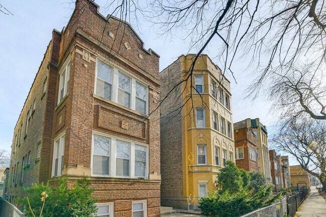 Foto del edificio - 6435 N Leavitt St