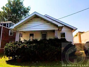 Building Photo - 3907 Lagrange St