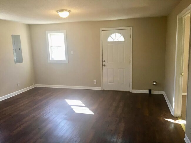 Building Photo - Property near Downtown Greenville