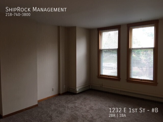 Foto del edificio - 1232 E 1st St
