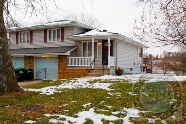 Building Photo - 11652-11654 Camden Ave