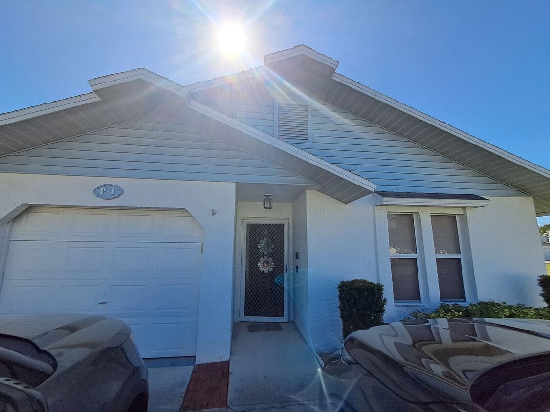 Foto principal - 13731 Markham Ln