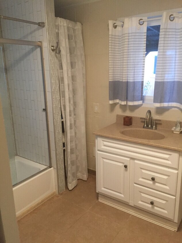 Foto principal - Waiehu Beach Rd- 2bed/2bath Ohana