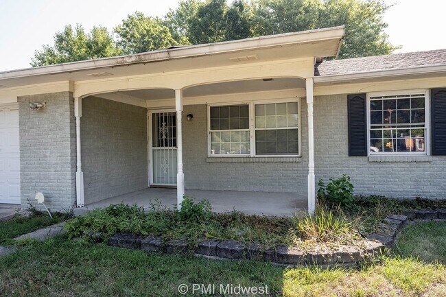 Building Photo - 4505 N Mitthoefer Rd