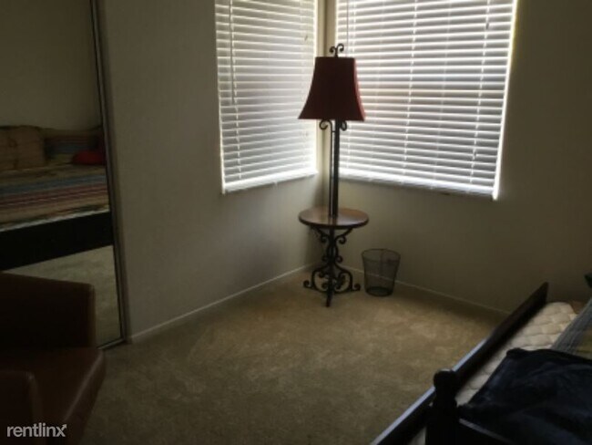 Building Photo - 3 br, 2.5 bath Townhome - 1840 Monserrat Way