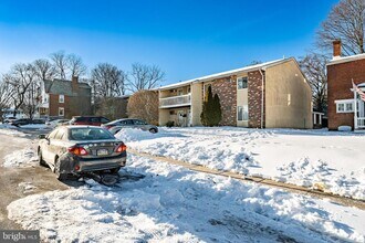 Building Photo - 300 N Penn St