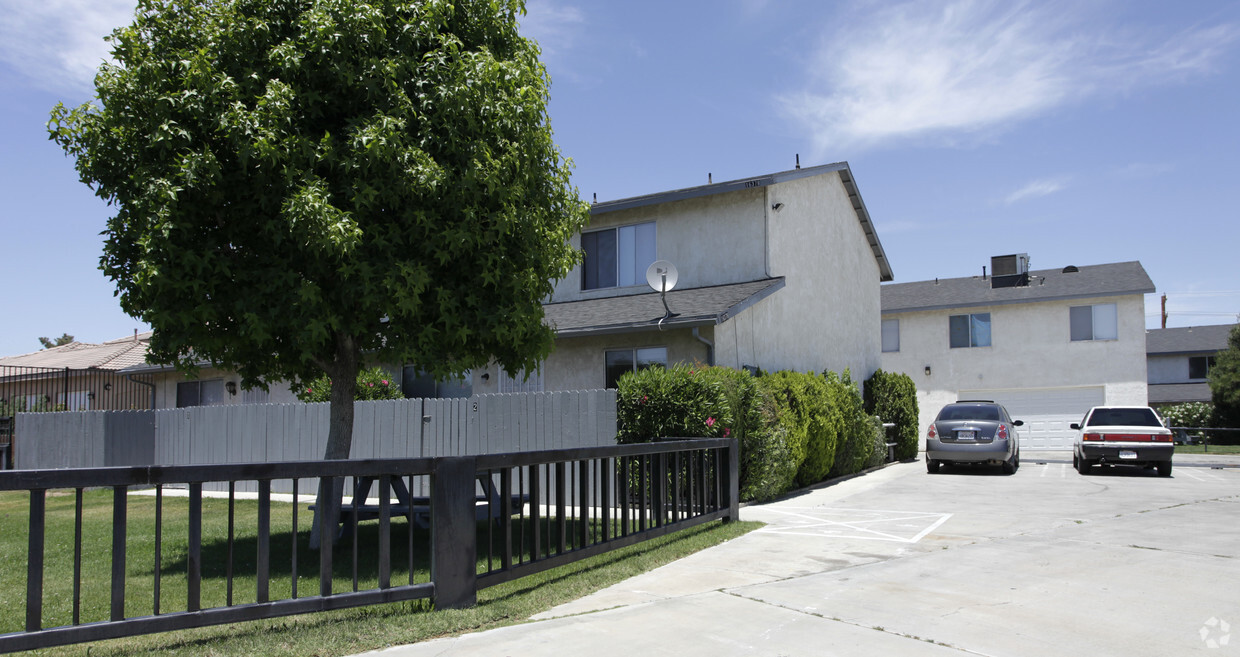 Primary Photo - 16378 Sequoia Ave