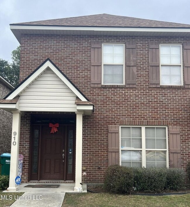 Building Photo - 910 Jefferson Dr