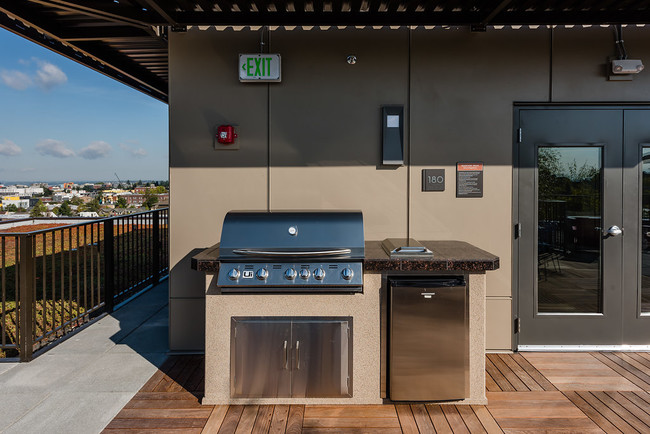 BBQ Station - Broadcast Apartments