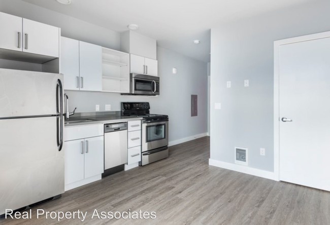 Building Photo - 215 Boylston Ave E