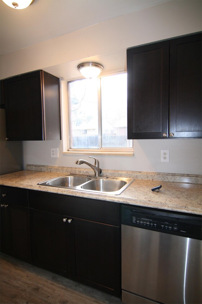 Foto del edificio - 4831 Field Ct