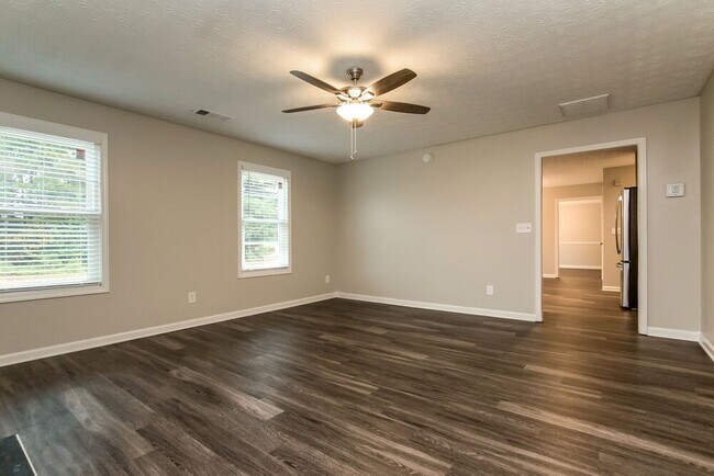 Foto del edificio - 3391 Kittery Dr SW