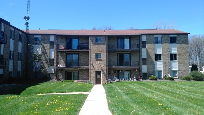 Rear of building - 5190 Emil Ave SW