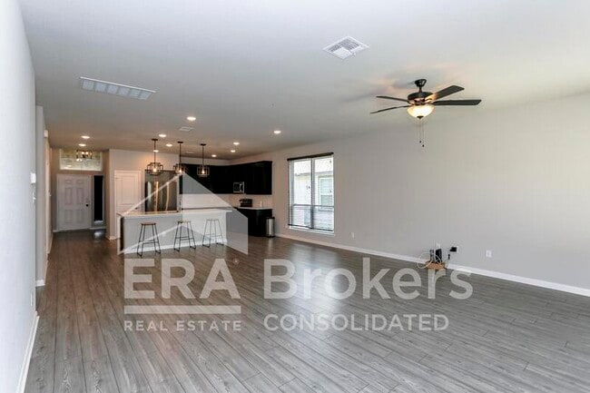 Foto del edificio - 6402 Golden Gate Dr