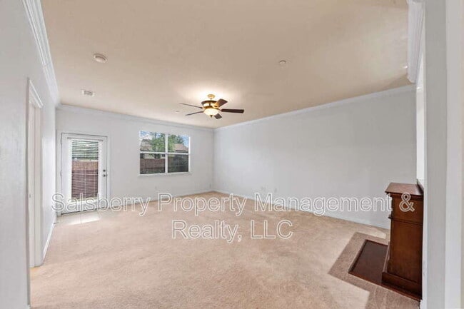Photo - 252 Heritage Hill Dr House