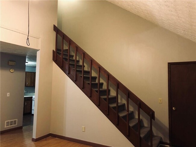 Foto del edificio - 1422 Kings Ridge Dr NW