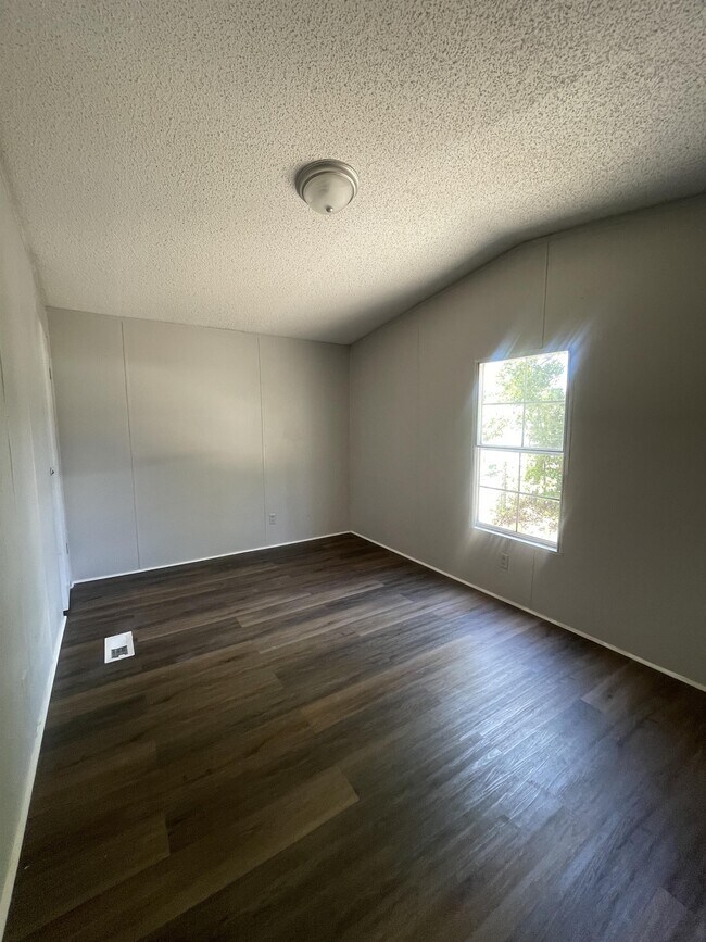 Building Photo - 3585 SC-6