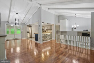 Building Photo - 6162 40 Winks Way
