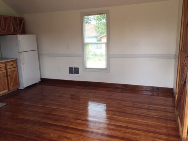 Foto del edificio - STATUS: AVAILABLE | R118H |