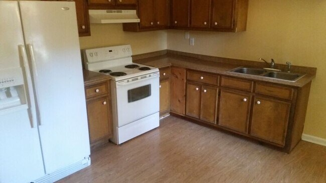 Building Photo - 3633 Saturn Dr NW
