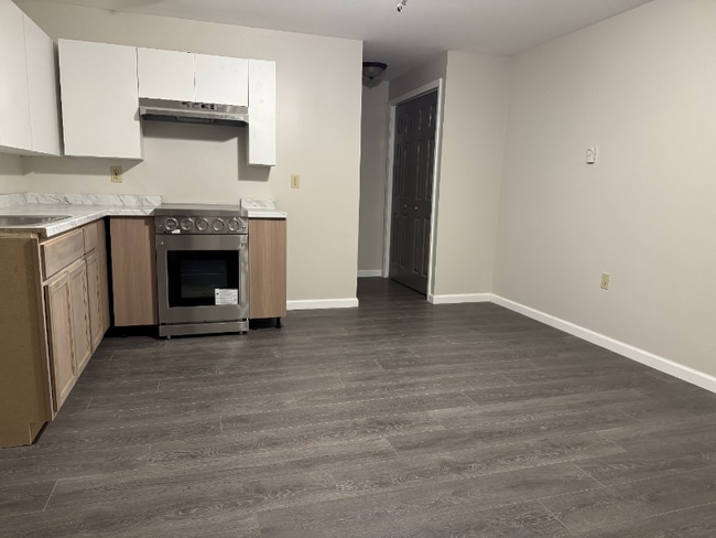 Foto del edificio - 355 S Main St