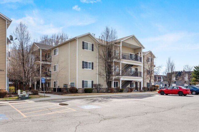 Building Photo - 397 S State St