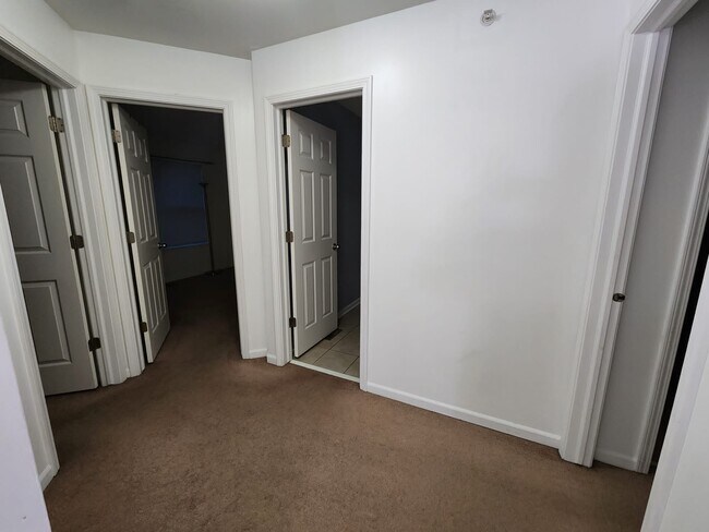 Foto del edificio - 2422 Birch St