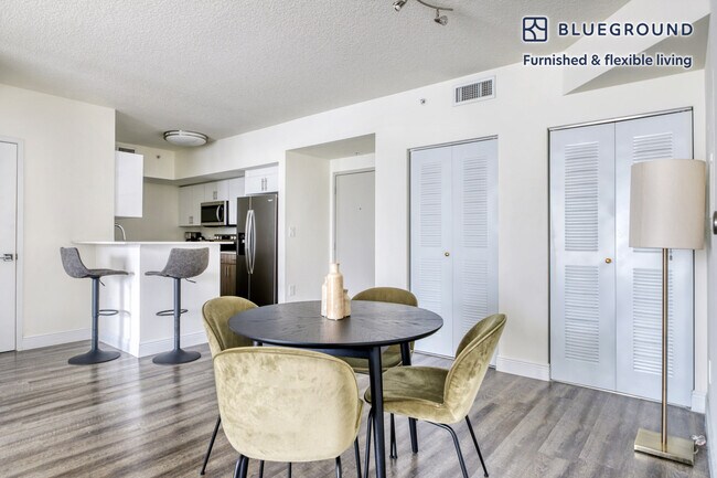 Foto del edificio - 110 SW 12th St