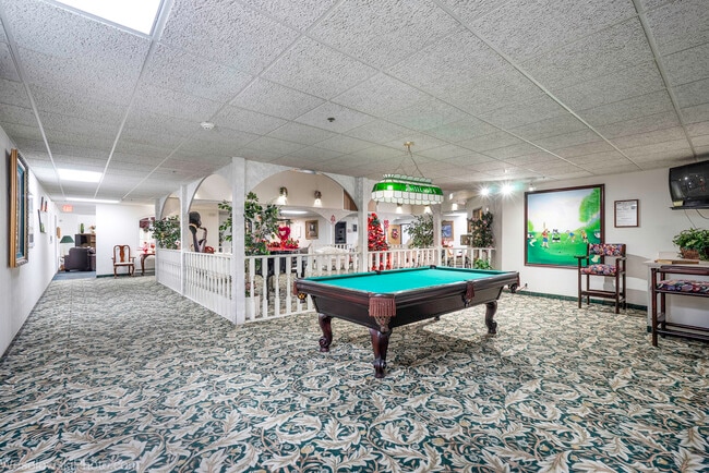 Building Photo - 3305 Sunset Ave