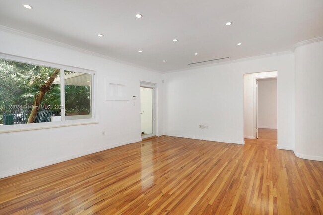 Building Photo - 4050 Loquat Ave