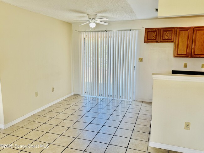 Building Photo - 2245 Dolphin Rd