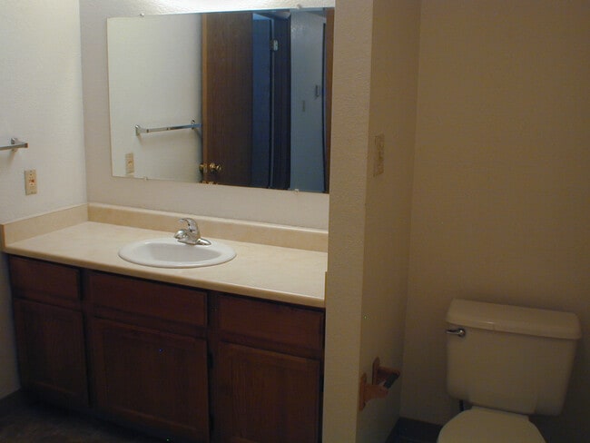 Building Photo - 4037 Garden Ct