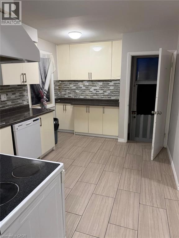 Building Photo - 5487 Eaton Ave