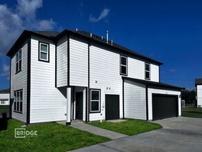 Building Photo - 134 Pecan Ln