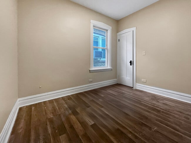 Foto del edificio - 1634 S Harvey Ave