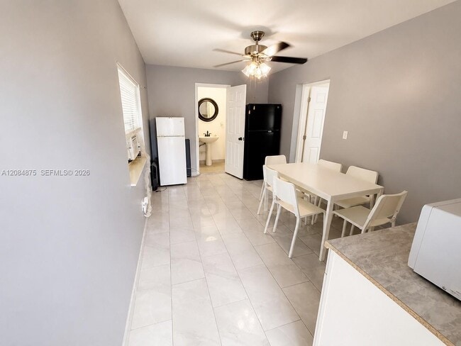 Building Photo - 970 SW 80th Ave