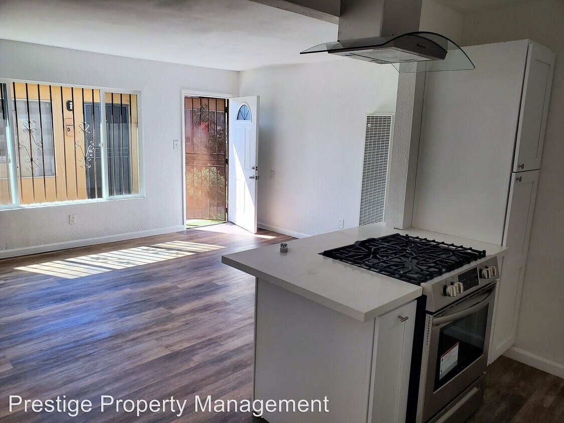 Foto principal - 1721 S Evergreen St