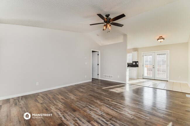 Building Photo - 4371 Hennings Dr