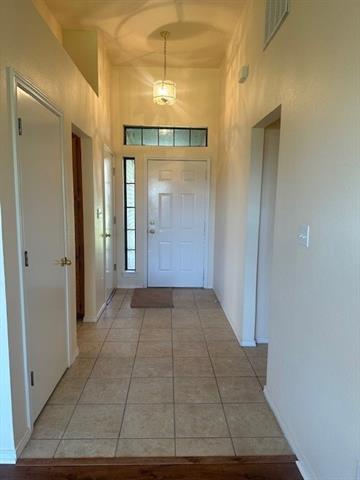 Building Photo - 1405 Spanish Oak Dr